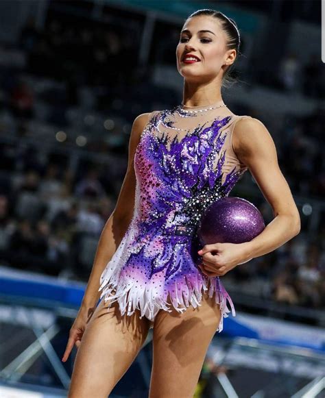 Ginnastica artistica ginnastica ritmica fotografia ginnastica balletto flessibilità sport fotografia. Pin di Paint your dreams su Gymnasts on the floor (con ...