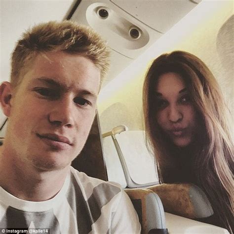 Kevin de bruyne und thibaut courtois sind kollegen in belgiens nationalteam und verstehen sich. Manchester City target Kevin De Bruyne jets off following ...