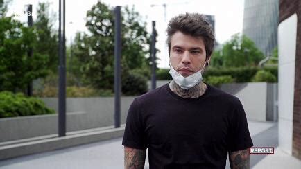 Come curarsi a casa se si ha il coronavirus: Fedez accusa il professor Galli: «Sanità pubblica ...