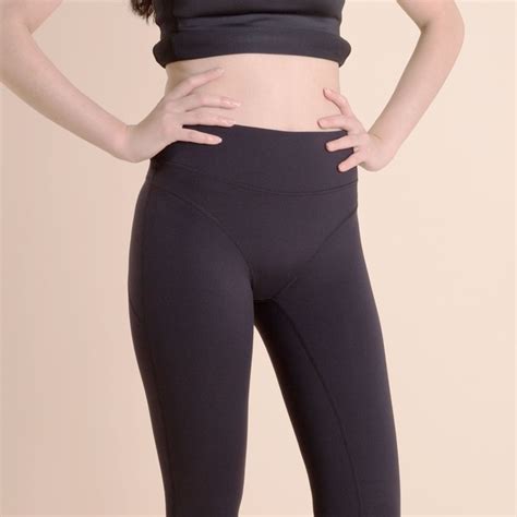 Williams' biggest tip for avoiding camel toe is to never go commando when wearing thin, stretchy just as with panties, pants that are made of thinner fabrics have more give and flexibility, which when shopping for workout gear, look for leggings that have a polyester blend (such as spandex or. How to not get a camel toe when I wear leggings. Where can ...