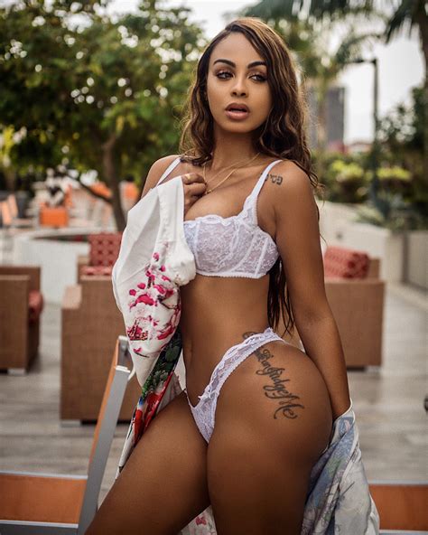 06:22dude pounds big wett booty blonde by the pool. Analicia Chaves x Photo Mark 00364 264400 |DynastySeries.com