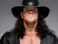 She has a law degree and a master's degree in health economics and management from the university of coimbra. Undertaker > El Enterrador (Historia Completa) - De Luchadores