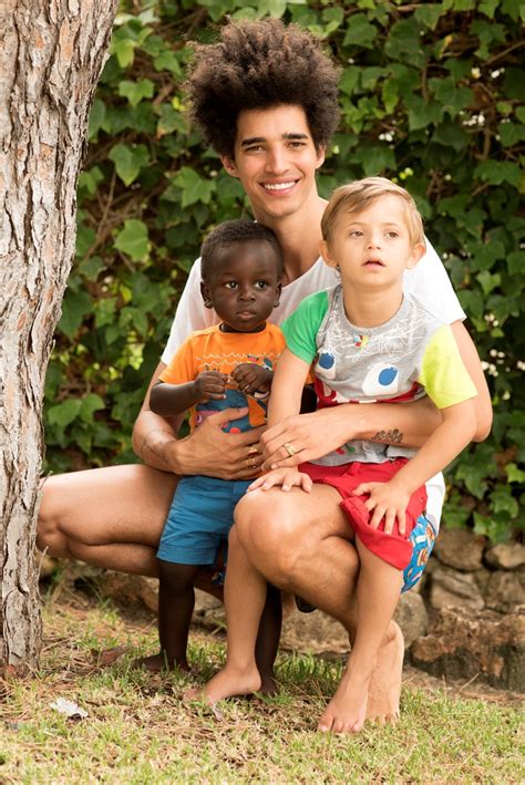 Eduardo beauté tomou decisão e comunicou na página oficial do facebook. Eduardo Beauté e Luís Borges de férias com os filhos