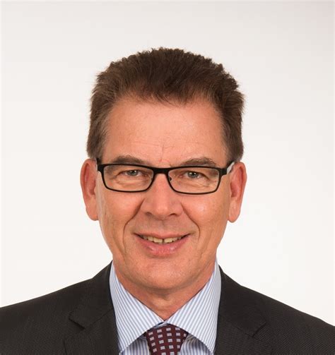 Photo by micha will/bongarts/getty images. Gerd Müller Bild: Webseite Dr. Gerd Müller — Extremnews ...