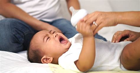 Dahi atau bahagian tengah, antara dua alis. Bayi Menangis Malam Tanpa Sebab, Amalkan Bacaan Surah Ini ...