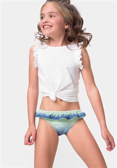 Culetin de niña liso azul precios comprar culetin de niña. Comprar Bañador culetín estampado con volante TEX ...