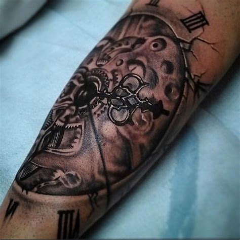 My name is deanna james and i am a tattoo artist based in dallas, texas. Clock tattoo by Johnny Smith | Clock tattoo, Tattoo work