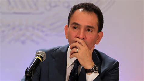 Arturo herrera's assistant jeff bechtel describes the process for translating one of h.e. Arturo Herrera, secretario de Hacienda de México, da ...