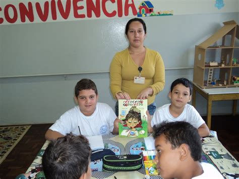 Renata ceribelli é jornalista e já trabalhou no sbt, na tv cultura e atualmente está na rede globo, nessa emissora já trabalhou nos programas vídeo shows, fantástico, jornal. Escola Municipal DR. João Ceribelli Pacca: PRODUÇÃO DE ...