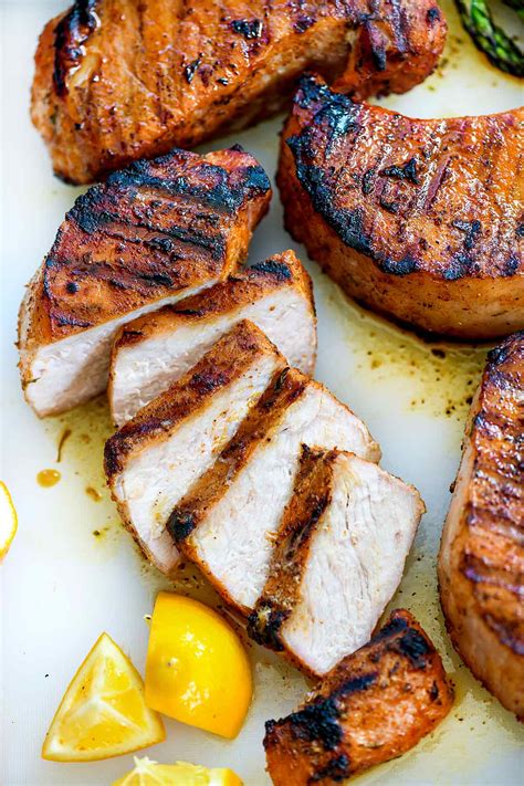 Remove from heat and pour chicken stock into pan. Best Way To Cook Thin Pork Chops : How Long To Bake Pork ...