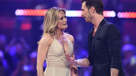 Helene fischer ist nun 34 und gerade mal hat sie ihre 10 jährige beziehung mit thomas silbereisen (37) beendet. Nach zehn Jahren: Helene Fischer und Florian Silbereisen ...