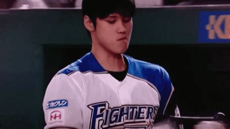 See photos, profile pictures and albums from ohtani shohei fans club. 大谷翔平 野球 ベースボール GIF - OhtaniShohei Baseball Athlete ...