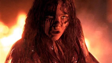 White, best known as carrie white is the titular main protagonist from stephen king's first horror novel, carrie published in 1974. Foto Chloë Grace Moretz en Carrie de Carrie White 4 - CineDor