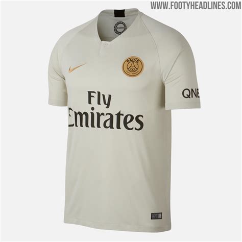 The third kit will be worn for the first time in psg's home game against strasbourg on saturday, september 14. Jordan PSG 20-21 Third Kit - Socks + Colors & Info Leaked ...