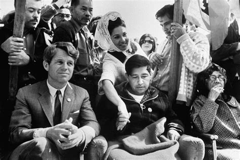 Chronicling the birth of a modern american movement, cesar chavez tells the story of the famed civil rights leader and labor organizer torn between his duties as a husband and. Cesar Chavez Movie Free Online Stream - pelicula completa ...