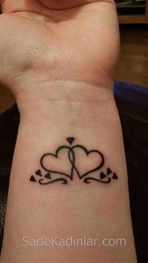Mini tattoos küçük dövmeler minik dövmeler güzel dövmeler sevimli dövmeler bilek dövmesi muhteşem dövmeler inanılmaz dövmeler. Küçük Dövme Modelleri Tattoo Çift Kalp Figürlü Bilek ...
