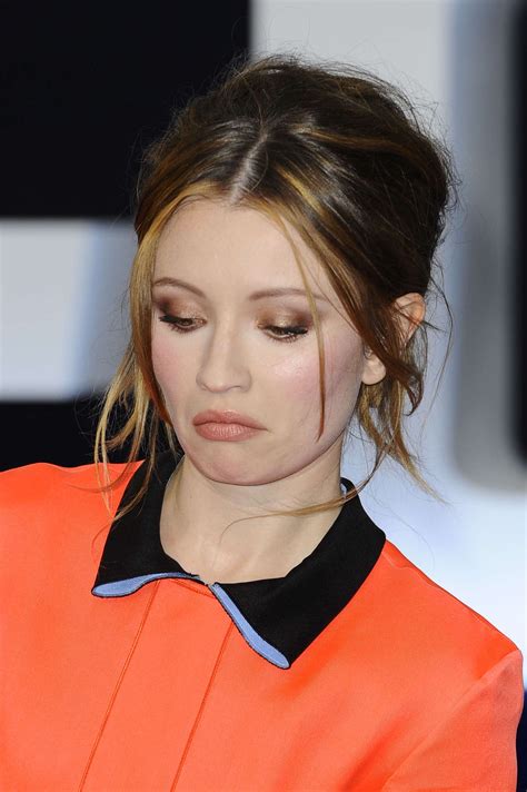 Emily jane browning (born 7 december 1988) is an australian actress. Pouty face Emily Browning in 2019 | Emily browning, Brown