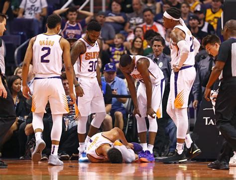 Igor kokoskov confirmed before friday's final home game of the season that booker will not play in phoenix's final three games after rolling his left ankle. Saison terminée pour Devin Booker | Basket USA