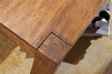 Couchtisch holz bombay ii günstig kaufen und bis zu 70% sparen. WERAN Couchtisch MUMBAI Massiv-Holz Sheesham 110cm breit Wohnzimmer-Tisch Design dunkel-braun ...