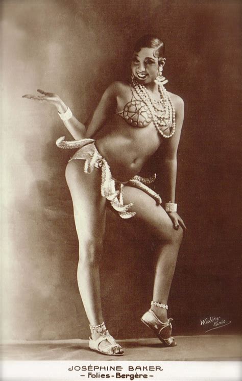 If people know about josephine baker, they think of her in the banana skirt. The Banana Dance ( Josephine Baker, Diana Ross, Lynn ...