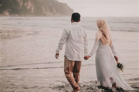 Maybe you would like to learn more about one of these? Foto Prewedding Hijab Syar'i