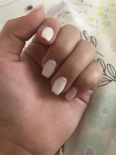 Professionally performed and coffin short nails pattern on nails can be done not only with the help of brushes, but also with the help of dots. Nice simple short white coffin nails😝 | Nails, White ...