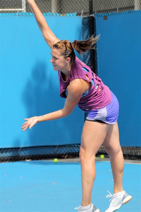 Sara ha dovuto lottare 3 ore per avere la meglio di alize cornet beniamina di casa. The Nastya Pavlyuchenkova Picture Thread - Page 58 ...