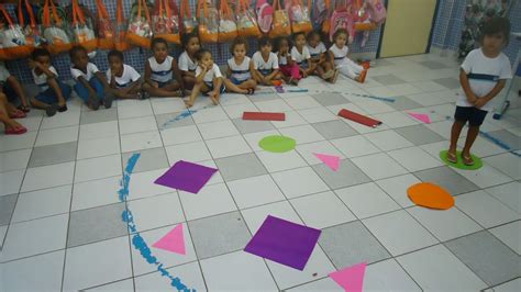 São as regras do jogo, a participação ativa, o. EDI DONA LINDU: BRINCANDO COM AS FORMAS GEOMÉTRICAS E AS ...