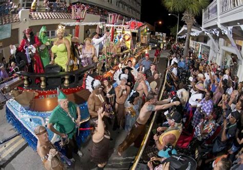 The finale parade starts on saturday night and the revelry goes all night into sunday. Photo gallery: Fantasy Fest 2014 in Key West | Miami ...