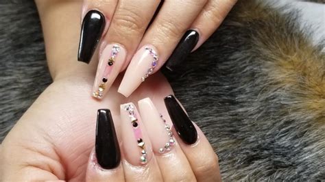 Diseños de uñas acrilicas decoradas: Uñas postizas negras | Uñas Acrilicas