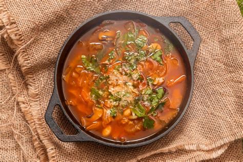 Суп с фасолью и капустой – простой и вкусный рецепт, как приготовить ...