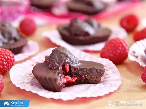 Chocolate dessert is truly a good snack that has excellent beauty and health effects. Low Fat Chocolate Berry Dessert : Delicious Cakes And ...