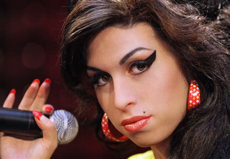 Official amy winehouse account find amy's entire discography, including deep cuts Amy Winehouse è stata uccisa più dalla bulimia che dall'alcol