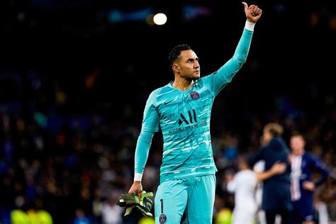 Así fue su primer entrenamiento. Foot PSG - PSG : Navas à Paris, ça fait un heureux au Real ...