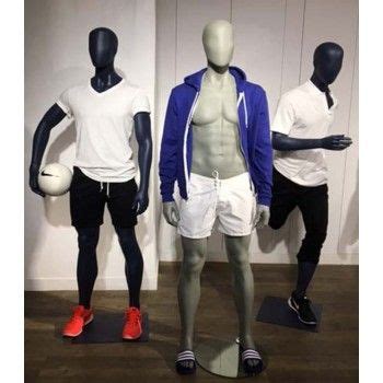 There are many types of mannequins made using different materials including plastic, wood, wax and fiberglass. Mannequin vitrine football homme ftb1d