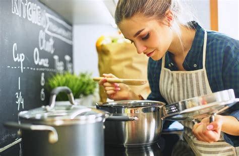 Bu yun kali ini akan membagikan resep yang sangat sederhana cara. Baru Belajar Masak? Ini Tips Membeli Peralatan Dapur ...