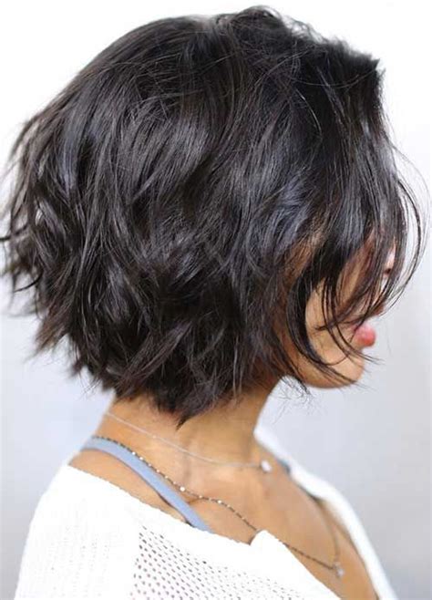 Are you a woman with a natural wave and super thick hair? 40 Best Short Hairstyles for Thick Hair 2020 - Short ...