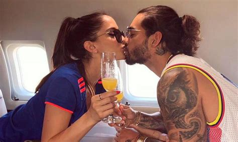 Maluma's latest single, hawái, is all about his split from natalia barulích and her moving on with soccer star neymar, page six has learned. Natalia Barulich confirms she and Maluma are broken up