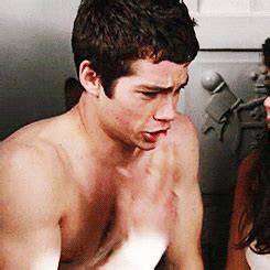 ♔ dylan o'brien gif hunt ♔ under the cut, you will find #360, small/medium, hq gifs of the darling of tumblr dylan o'brien. Dylan O'Brien Shirtless in Teen Wolf - MenofTV.com ...