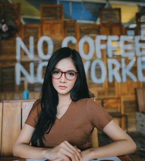 Kartika review publishes creative writing from asian pacific islander american perspectives and creative you will also be joining the network of authors we've published and interviewed in kartika. kartika nampak cantik menggunakan kacamata