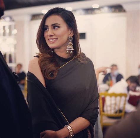 46,791 likes · 111 talking about this. Madiha Naqvi Beautiful Pictures | Reviewit.pk