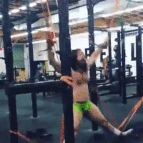 Crazy mom and her even crazier husband, crazy dad, are about to celebrate their 15th wedding anniversary with the craziest party ever. Funny Gym Fails - People Who Are No Good At Working Out