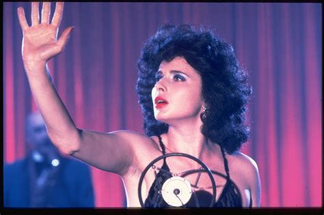 Isabella rossellini blue velvet vamp virtually identical to her mother, ingrid bergman, but surprisingly had few opportunities to portray. Inside David Lynch's Dream Worlds