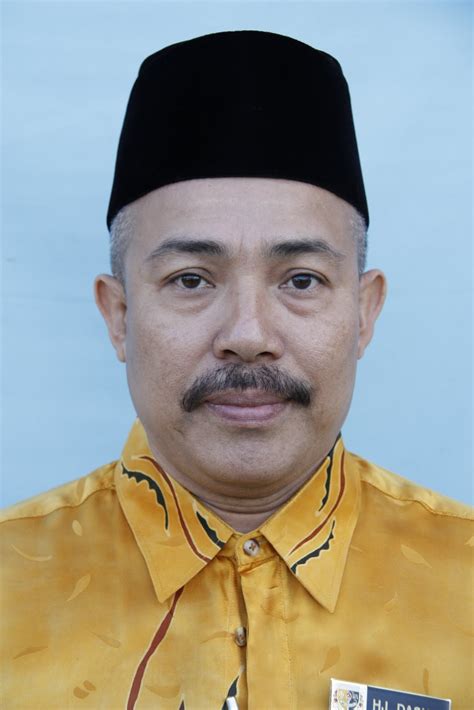 Mohd.farhan bin matali, pegawai sains. SEKOLAH IZZUDDIN IPOH