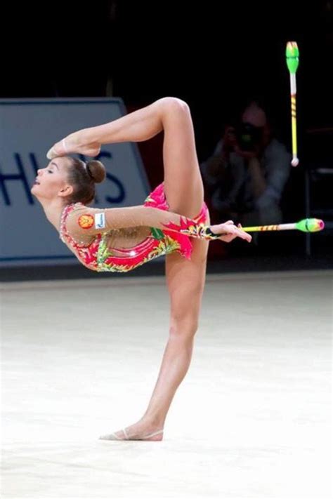 Dina and arina averina confirmed their status at gold medal favourites as they lead qualifying competition after four rotations. Dina AVERINA (Russia) ~ Clubs @ Grand Prix Thiais 2017 ️ ️ ...