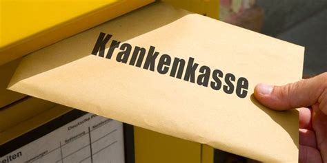 Der antrag für den krankenkassenwechsel muss bis zum letzten tag der kündigungsfrist bei der bisherigen krankenkasse eingehen. Krankschreibung an die Krankenkasse schicken: So geht es ...