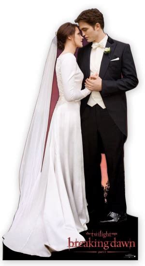 Bella swan és a vámpír edward cullen végre az ifjú házasok boldog életét élhetnék, ám árulások és tragédiák sorozata egész világukat romba döntheti. Alkonyat: Hajnalhasadás - 1. rész / The Twilight Saga: Breaking Dawn - Part 1 (2011) | MAFAB.hu