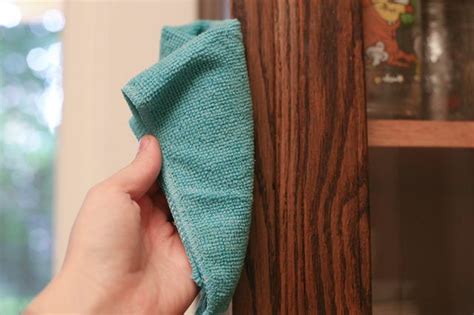 For improved cleaning of your wood cabinets, take 1/2 cup of vegetable oil and 1 cup of baking soda, put into a bowl, and mix it up. How to Clean Oak Kitchen Cabinets | eHow | Oak kitchen cabinets, Oak kitchen, Clean kitchen cabinets