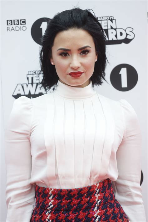 Made in the usa — demi lovato. Demi Lovato - 2015 BBC 1 Teen Awards in London