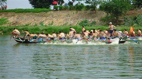 Dragon boat festival occurs on the 5th day of the 5th month on the lunar calendar. A Guide to Celebrating Taiwan's Dragon Boat Festival